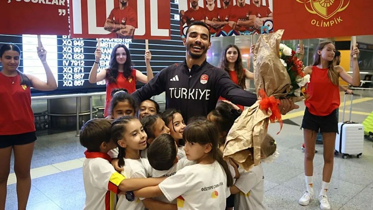 Ferhat Arıcan'a coşkulu karşılama