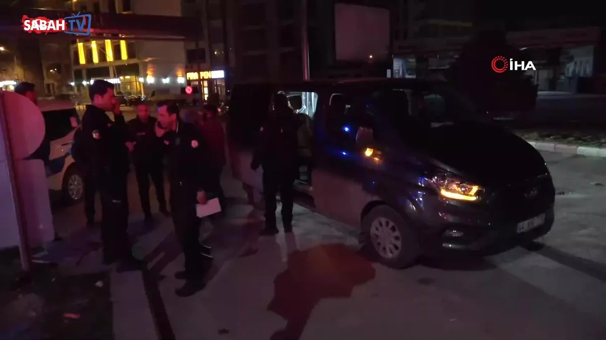 Malatya’da husumetlilerin bıçaklı kavgası: 5 yaralı, 4 gözaltı | Video videosunu izle Malatya’da husumetlilerin bıçaklı kavgası: 5 yaralı, 4 gözaltı | Video videosunu izle
