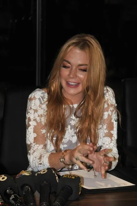 Lindsay Lohan’ın Bodrum’da tekne gezintisinde parmağı koptu