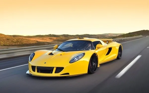 Dünya hız rekorunu kıran otomobil: Hennessey Venom F5