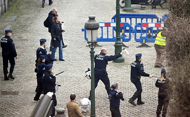 Terör Avrupa’da cirit atıyor! Türkiye’den PKK saldırılarıyla ilgili net mesaj: Seyretme yakala, yargıla