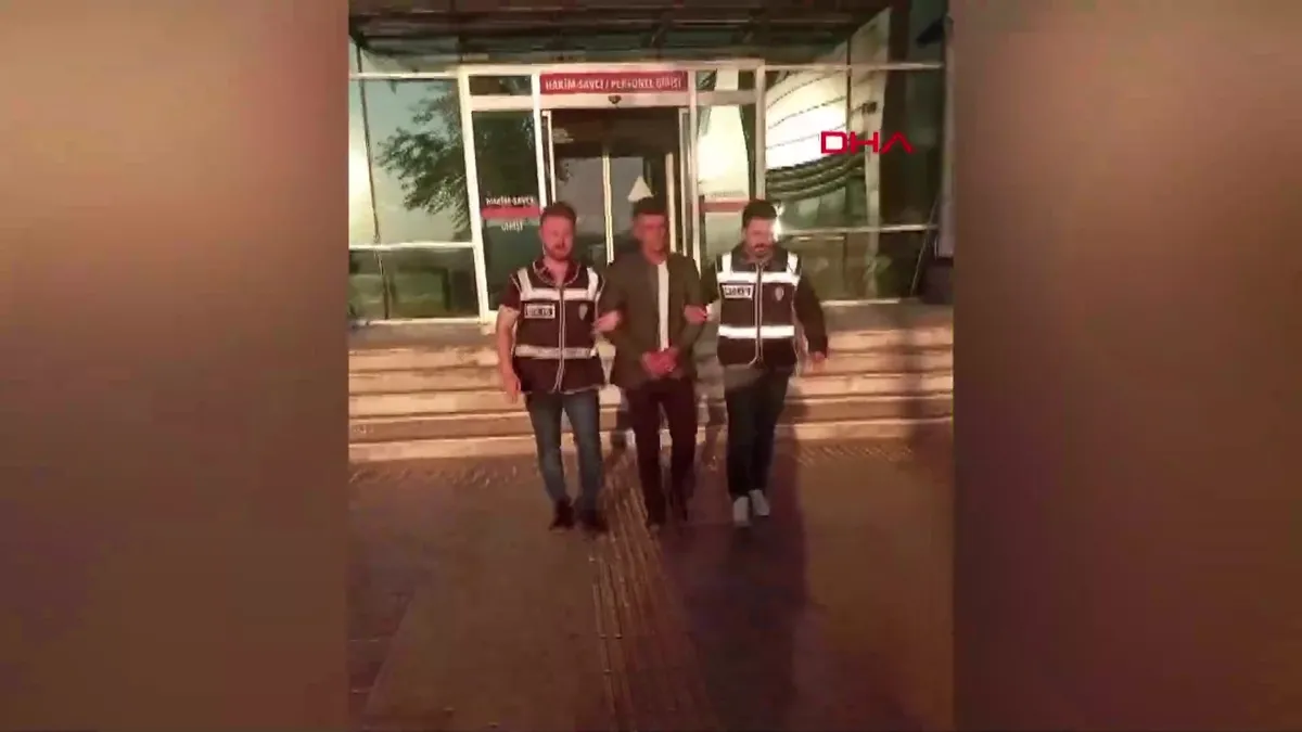 İzmir’de 2005 yılındaki cinayetin firari hükümlüsü yakalandı | Video videosunu izle İzmir’de 2005 yılındaki cinayetin firari hükümlüsü yakalandı | Video videosunu izle