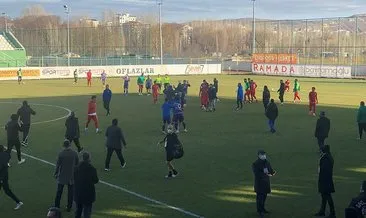 Sivas Belediyespor - Afyonspor maçında yumruklar havada uçuştu!