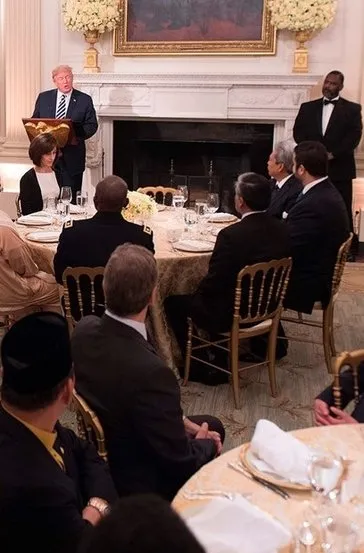 Trump Beyaz Saray’da iftar verdi