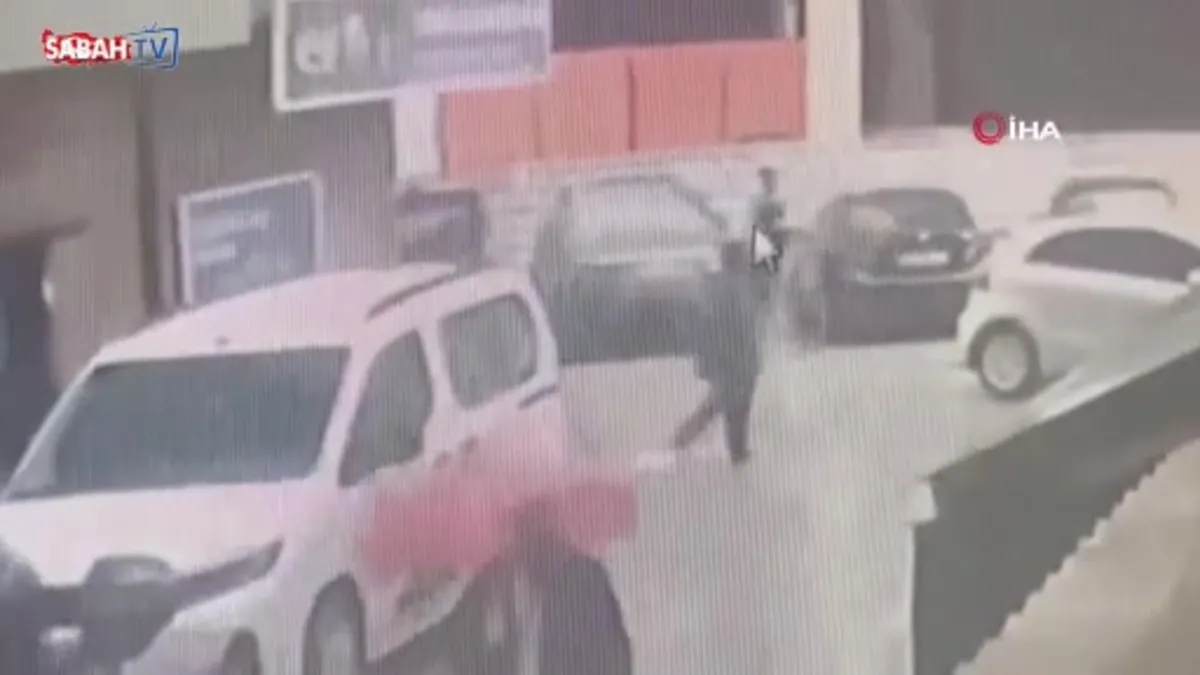 Yaşlı adama yardım bahanesiyle tuzak kurdu: 10 bin lirasını çaldı! | Video videosunu izle Yaşlı adama yardım bahanesiyle tuzak kurdu: 10 bin lirasını çaldı! | Video videosunu izle