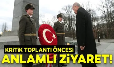 Cumhurbaşkanı Erdoğan, Ukrayna’da Meçhul Asker Anıtı’nı ziyaret etti