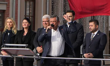 CHP lideri Özel’den Yunan’a övgü, Türkiye’ye eleştiri!