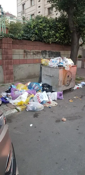 CHP'li belediye sayesinde Maltepe'de çöp dağları geri döndü. Vatandaş, ilçenin adını 'çöptepe' olarak kullanıyor