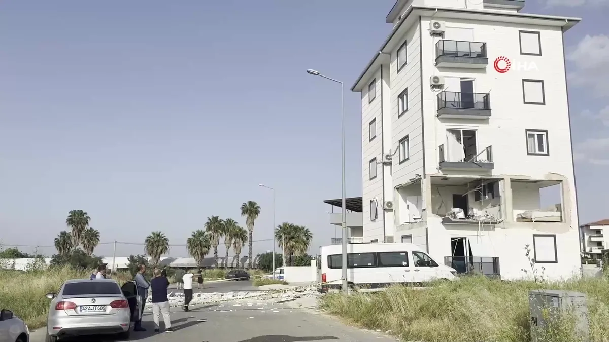 Evde patlayan tüp binayı harabeye çevirdi: 1 yaralı | Video videosunu izle Evde patlayan tüp binayı harabeye çevirdi: 1 yaralı | Video videosunu izle