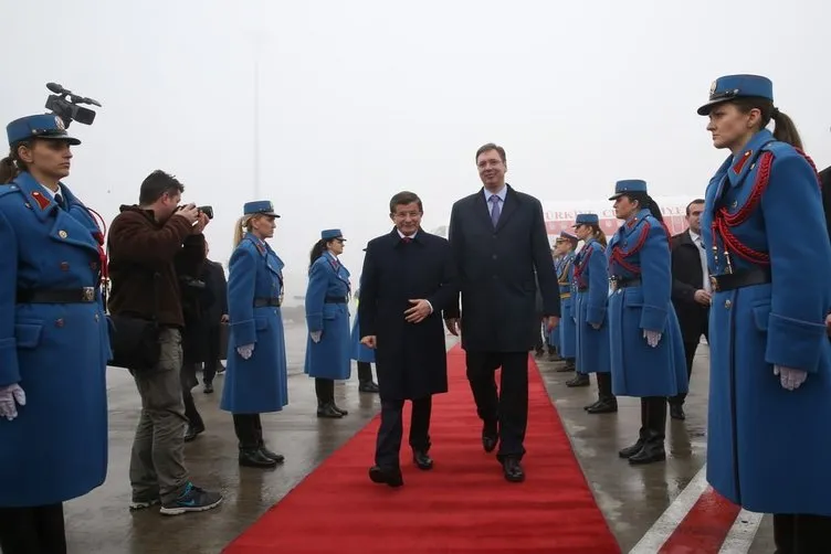Başbakan Davutoğlu, Sırbistan’da