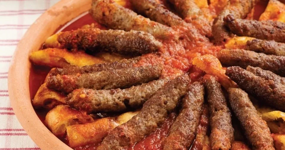 Tire köftesi tarifi Tarifi Et Yemekleri Sofra