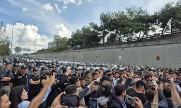 CHP İstanbul İl Başkanlığı önüne icra memurları geldi #istanbul
