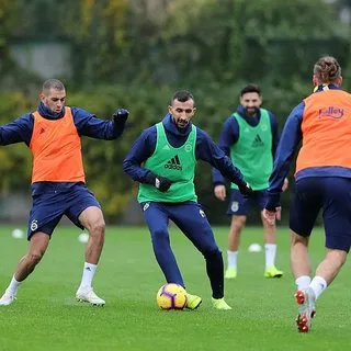 Fenerbahçe, defans ve hücum organizasyonları çalıştı