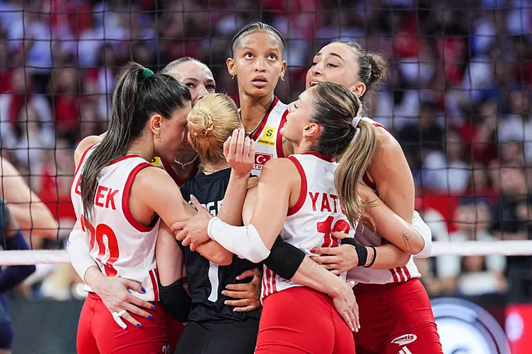 Voleybol dünya sıralaması yenilendi! İşte Filenin Sultanları’nın güncel puanı...