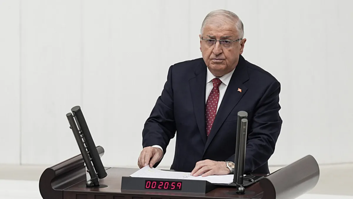 Milli Savunma Bakanı Yaşar Güler: SDG Suriye ordusuna entegre olmalı Milli Savunma Bakanı Yaşar Güler: SDG Suriye ordusuna entegre olmalı