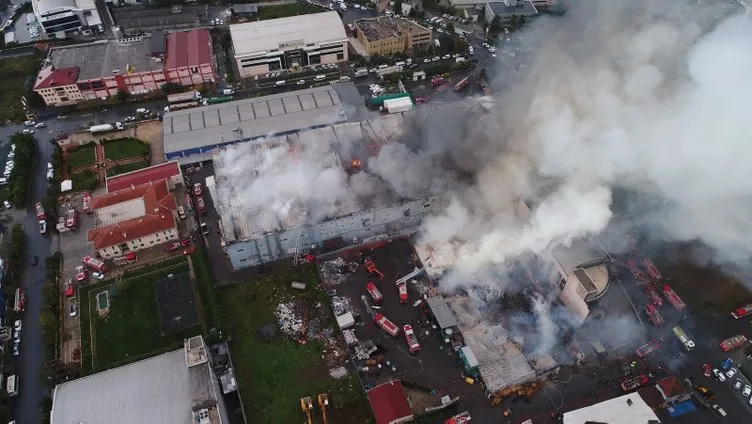 Son dakika: İstanbul Esenyurt'ta fabrika yangını