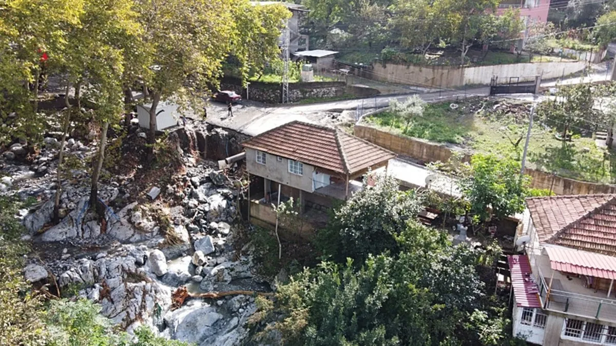 AFAD: Hatay'da konutları selden zarar gören 80 aileye eşya zararı ödemesi yapıldı