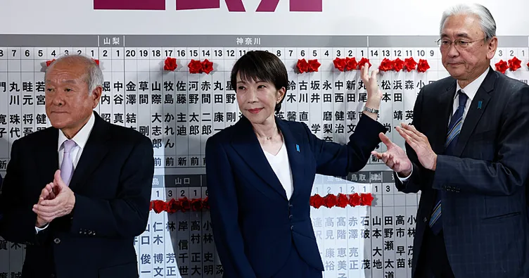 Japonya’da erken genel seçim: Hangi parti sandıkta önde?