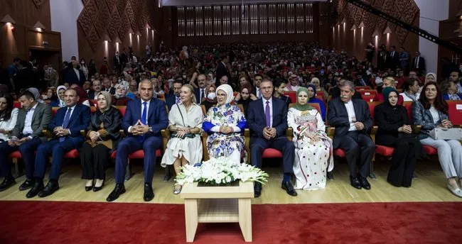 Emine Erdoğan'dan 'Barış Konseri'ne tam not: Tüm dünyaya haykırıyorlar, seslerini duyuruyorlar