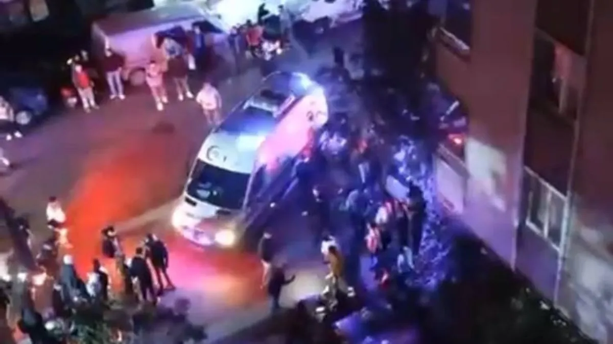 Bahçelievler’de silahlı saldırı: 3 yaralı Bahçelievler’de silahlı saldırı: 3 yaralı