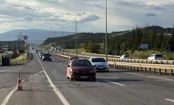 kurban-bayrami-oncesi-kirikkalede-trafik-yogunlugu-1779472461741.jpg