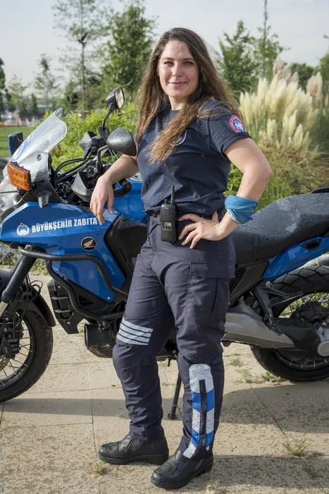 İstanbul’un ilk motosikletli kadın zabıta ekibi