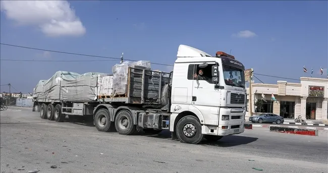Gazze’ye insani yardım taşıyan 118 tır daha ulaştı Gazze’ye insani yardım taşıyan 118 tır daha ulaştı