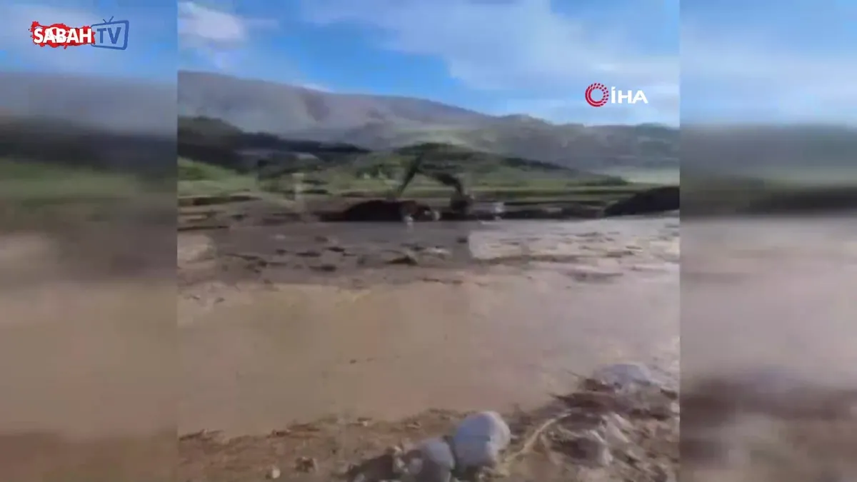 Siirt’te taşkın riskine karşı müdahale çalışmaları sürüyor videosunu izle Siirt’te taşkın riskine karşı müdahale çalışmaları sürüyor videosunu izle