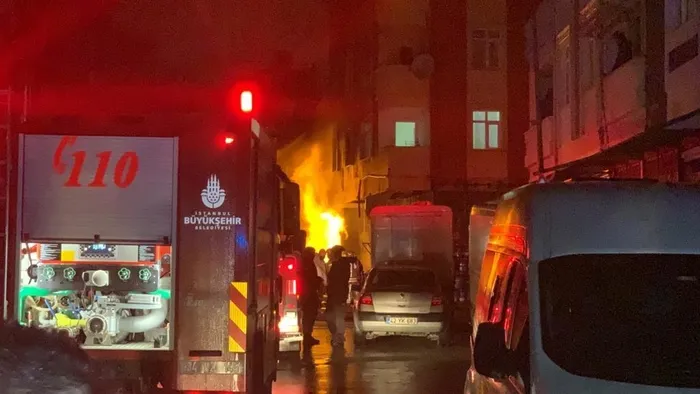 tuzla da patlayan dogalgaz kutusu 2 otomobil ve bir evi yakti son dakika haberler