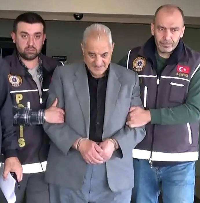 73 yaşındaki eşini uykusunda katleden caniden kan donduran savunma: Ölmediğini düşünüp ikinci kez…