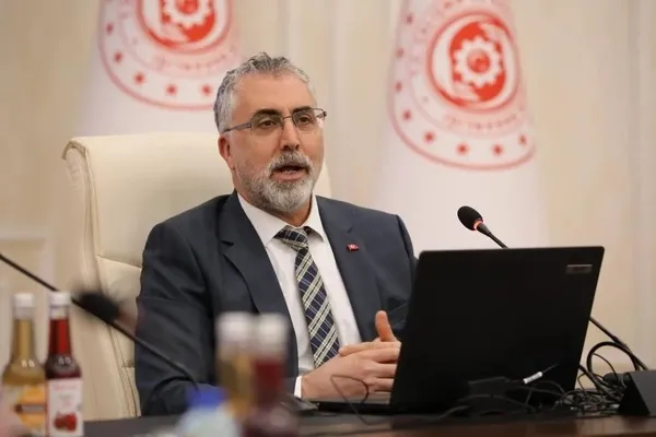 bakan-isikhan-issizlik-36-aydir-tek-hanede-istihdam-32-milyonu-asti-1781778138921.jpeg