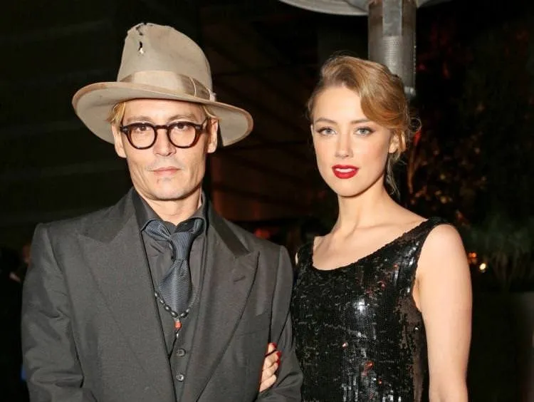 Amber Heard ile Johnny Depp boşanıyor