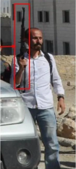 Sözde gazeteci Sezgin Kartal elinde silahla teröristlerle birlikte! O fotoğrafa SABAH ulaştı