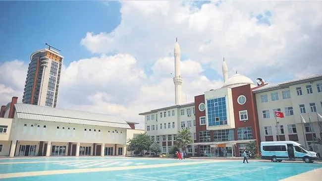 lgs-tercihlerinin-gozdesi-kartal-anadolu-imam-hatip-lisesi-1784228862495.jpeg