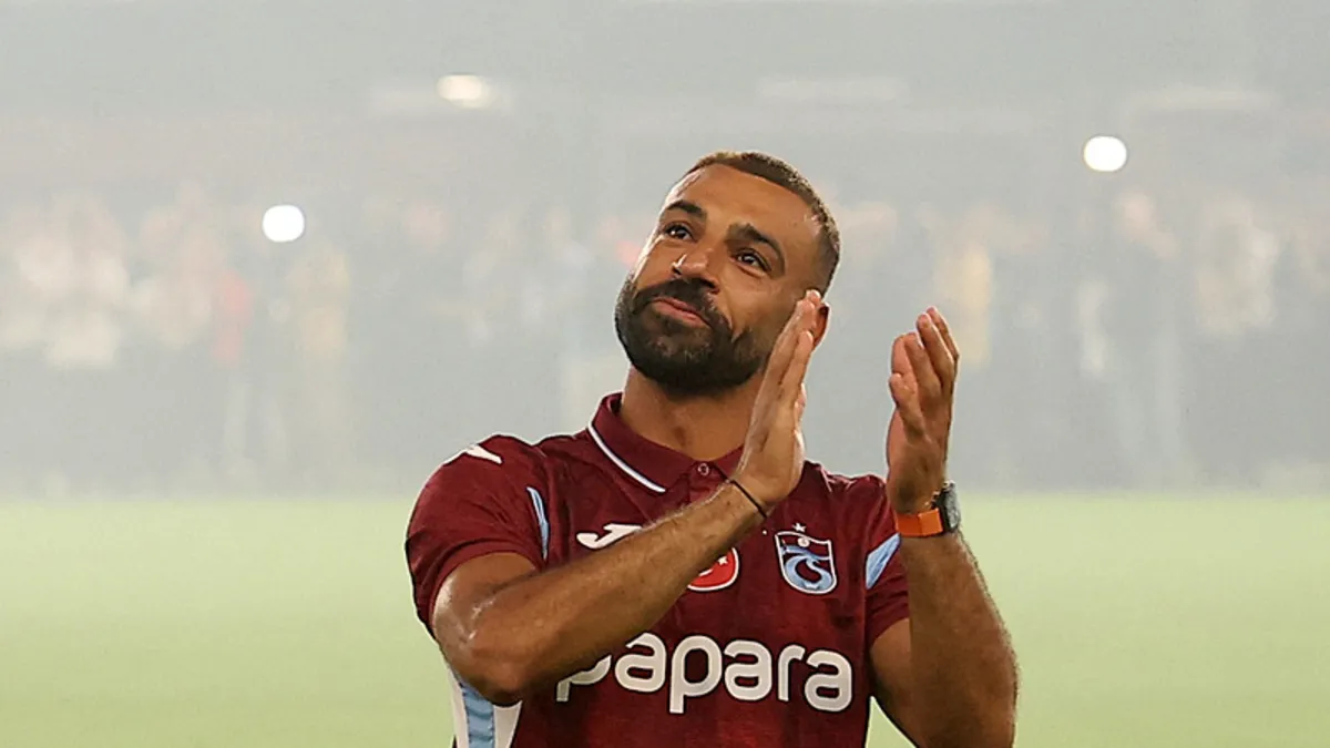 Trabzonspor’da Muhammed Salah Çoşkusu: Papara Park'ta Dev İmza Töreni!