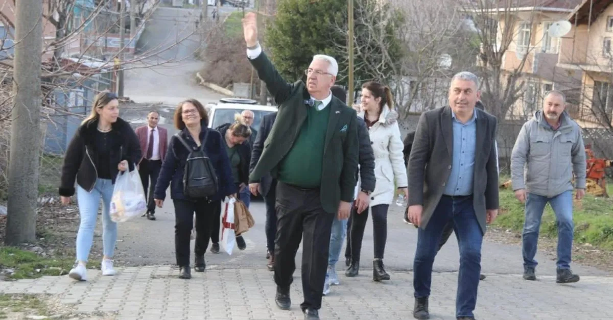 CHP li Rasim Yüksel e siyasi ahlak çağrısı Belediyenin imkanlarını