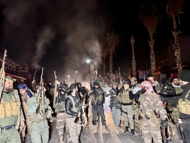 SON DAKİKA | Suriye’de 61 yıllık rejim çöktü! Muhalifler başkente girdi: Beşar Esad Şam’ı terk etti