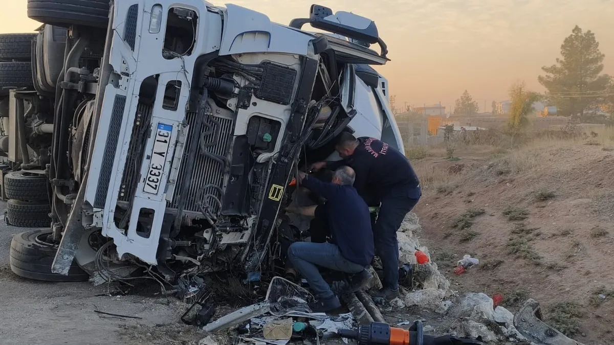 İpekyol’unda feci kaza! 1 ölü 2 yaralı