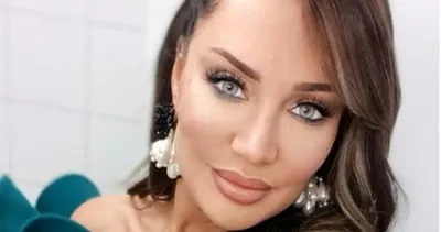 Şarkıcı Umut Akyürek’in kendi gibi ünlü bir şarkıcı ile evli olduğunu duyanlar çok şaşırıyor! İşte Umut Akyürek’in eşi Oktay Ertuğrul...