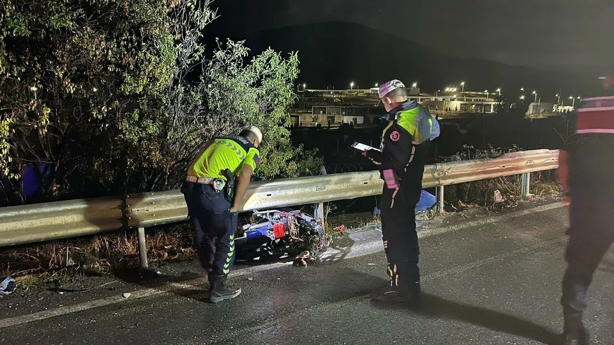İzmir’de feci kaza! Elektrikli bisikletteki 2 kişi öldü