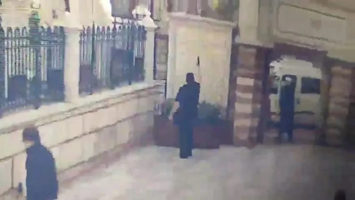 İstanbul'da İsmailağa Camii önünde silah sesleri
