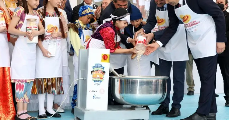 Ekmek festivalinde çocuklar, barış ekmeği pişirdi