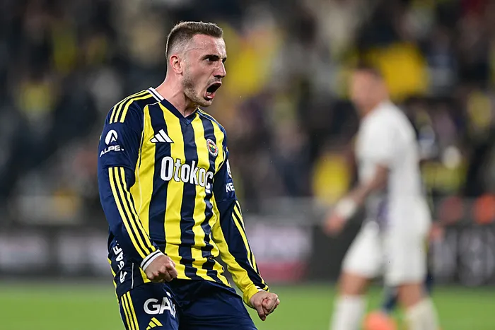 fenerbahcede-kerem-akturkoglundan-transfer-sozleri-pismanlik-yasamayacagim-1779046822295.jpeg
