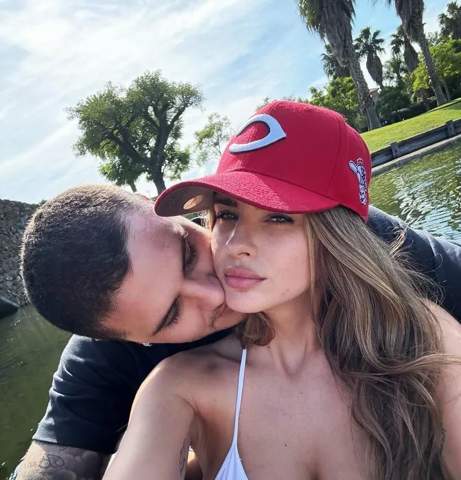 China Suarez aşka geldi! Mauro Icardi’nin hayran dolu bakışları düşman çatlattı...