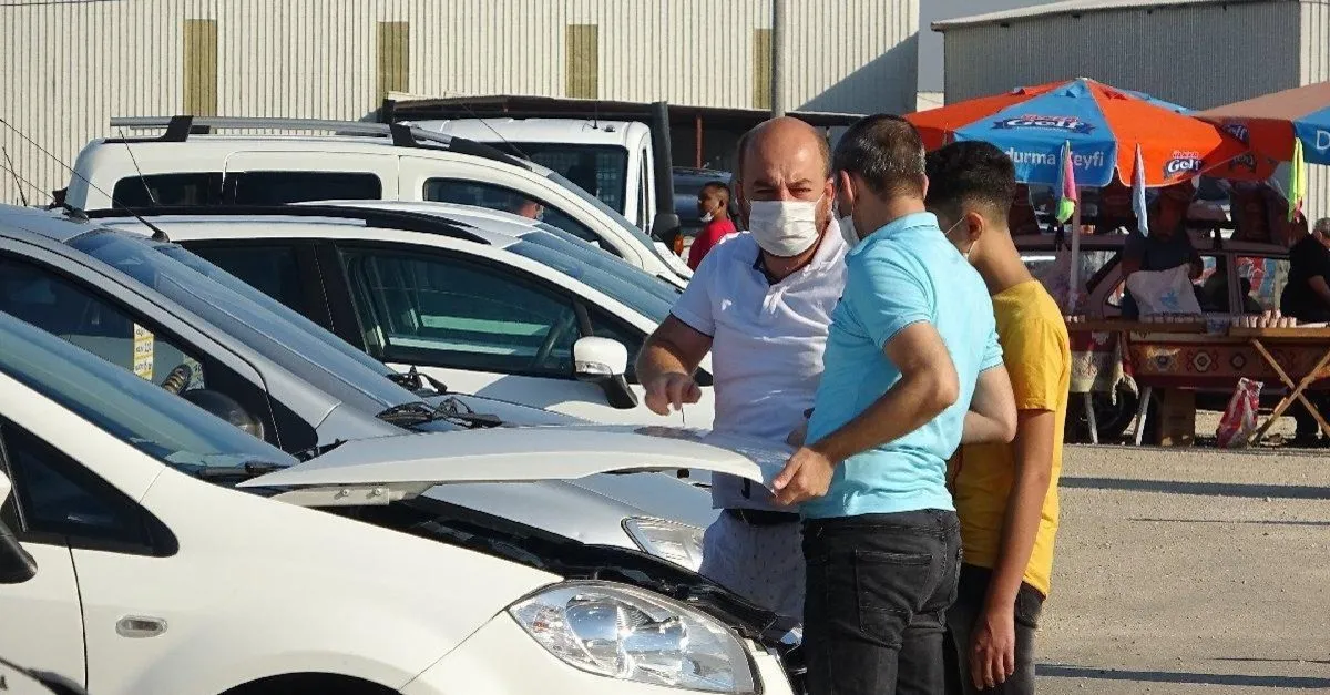 oto pazarinda sifir otomobil oyunu