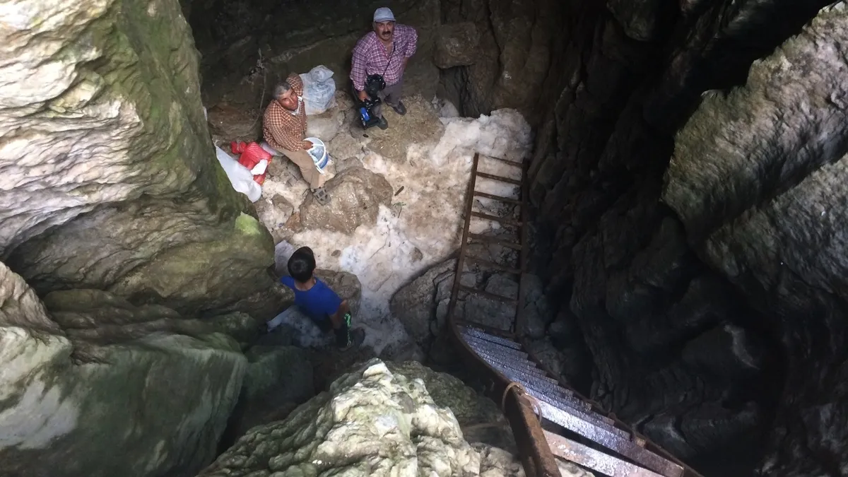 Ne elektrik var ne buzdolabı! Antalya’da yerin 50 metre altına saklanan o lezzetler...
