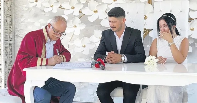 Son nikâhı kızına kıydı
