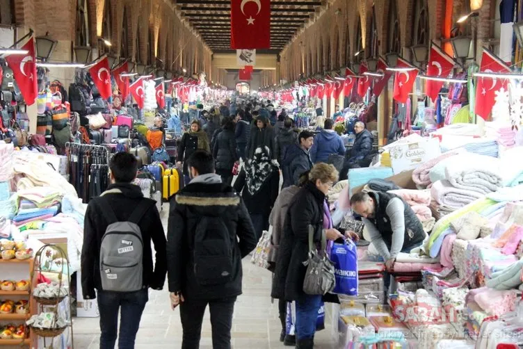 Yunan ve Bulgar turistler Noel alışverişi için Edirne’ye akın etti!