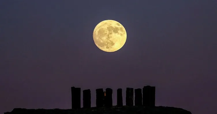 Kapadokya’da “Süper Ay” görsel şölen yaşattı