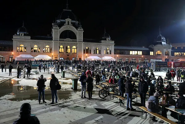 6li-ittifak-macaristandaki-secimde-sandiga-gomuldu-1649128462541.jpg Victor Orban'dan tarihe geçen konuşma! 6’lı ittifak Macaristan’daki seçimde sandığa gömüldü